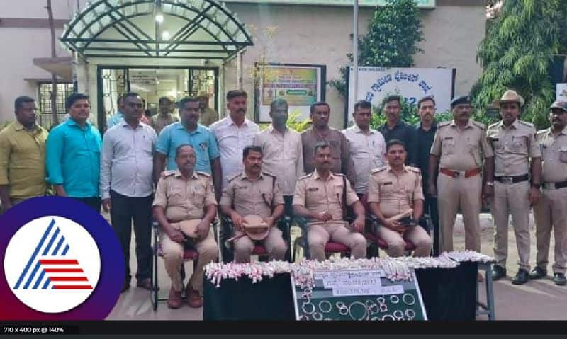 Arrest of the accused who stole 31 kg of silver in Jewelery Shop at bellary  rav