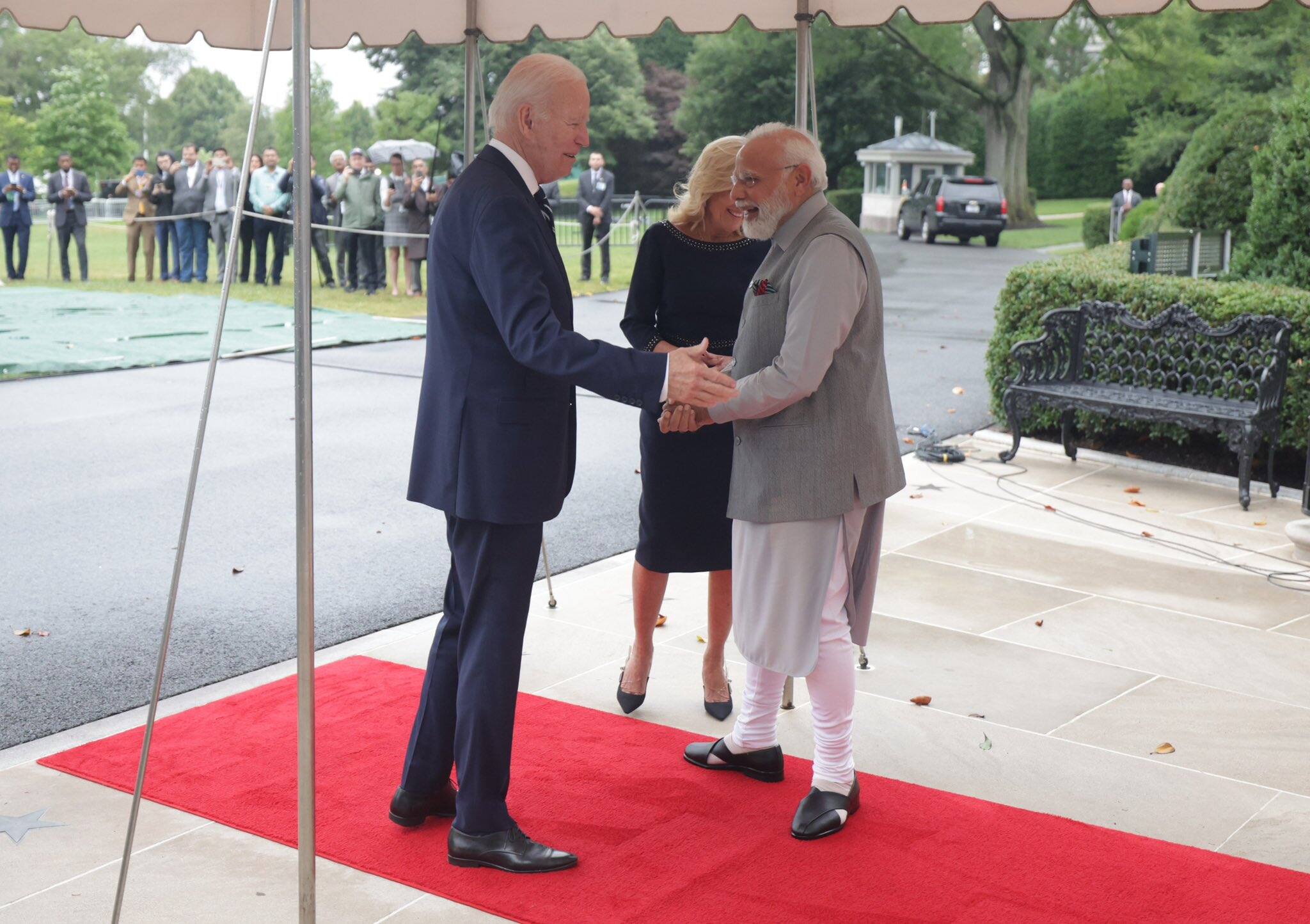 PM Modi's US visit: Members of Indian diaspora await PM Modi's arrival at White House AJR