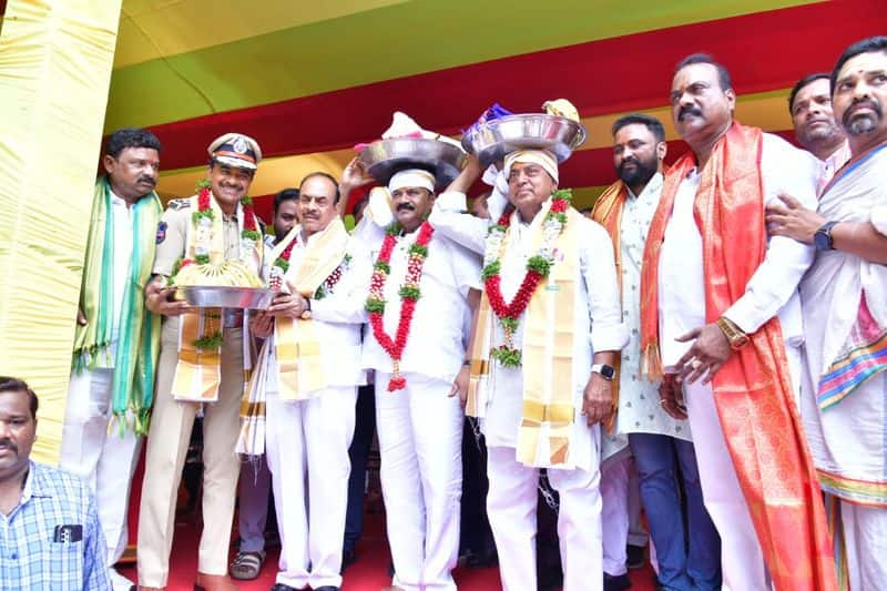 Hyderabad Bonalu celebrations started in Golconda Jagadambika Temple AKP 