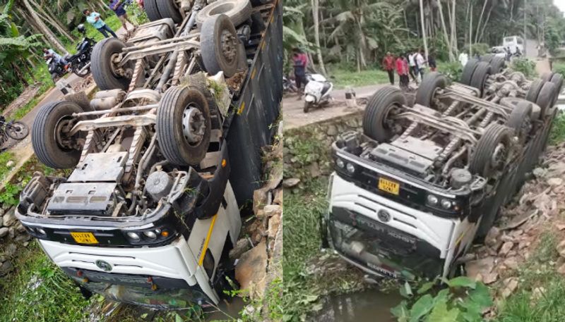 tipper lorry accident in thiruvananthapuram vizhinjam vkv