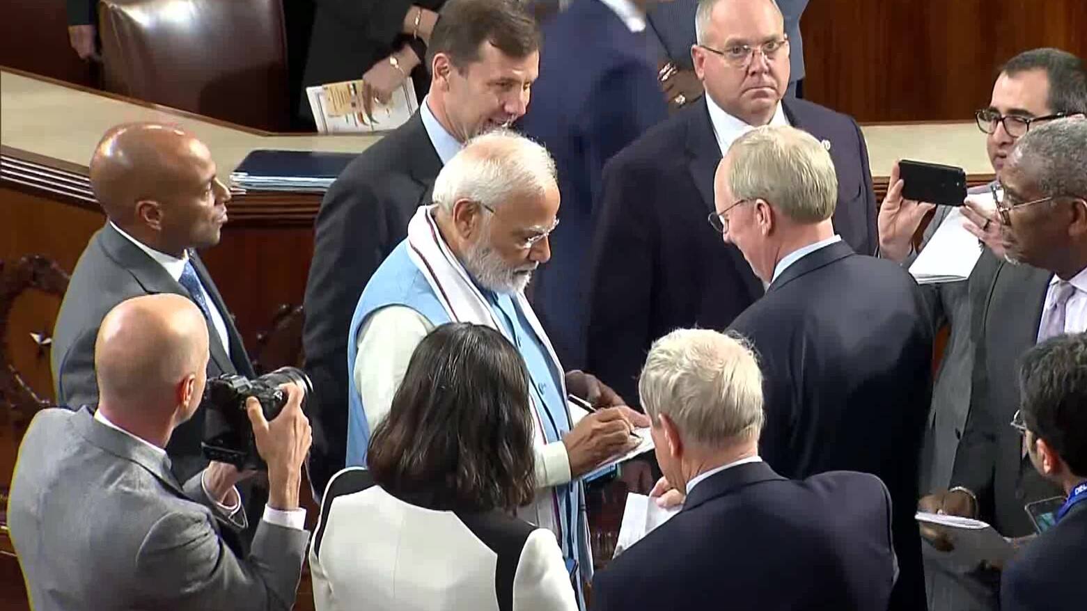 pm modi speech autograph