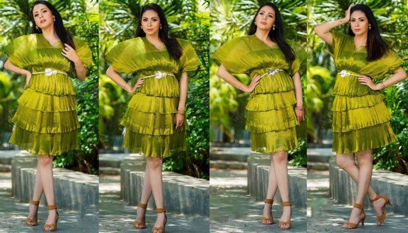 Actress Sada  looks beautiful in green gown NSK