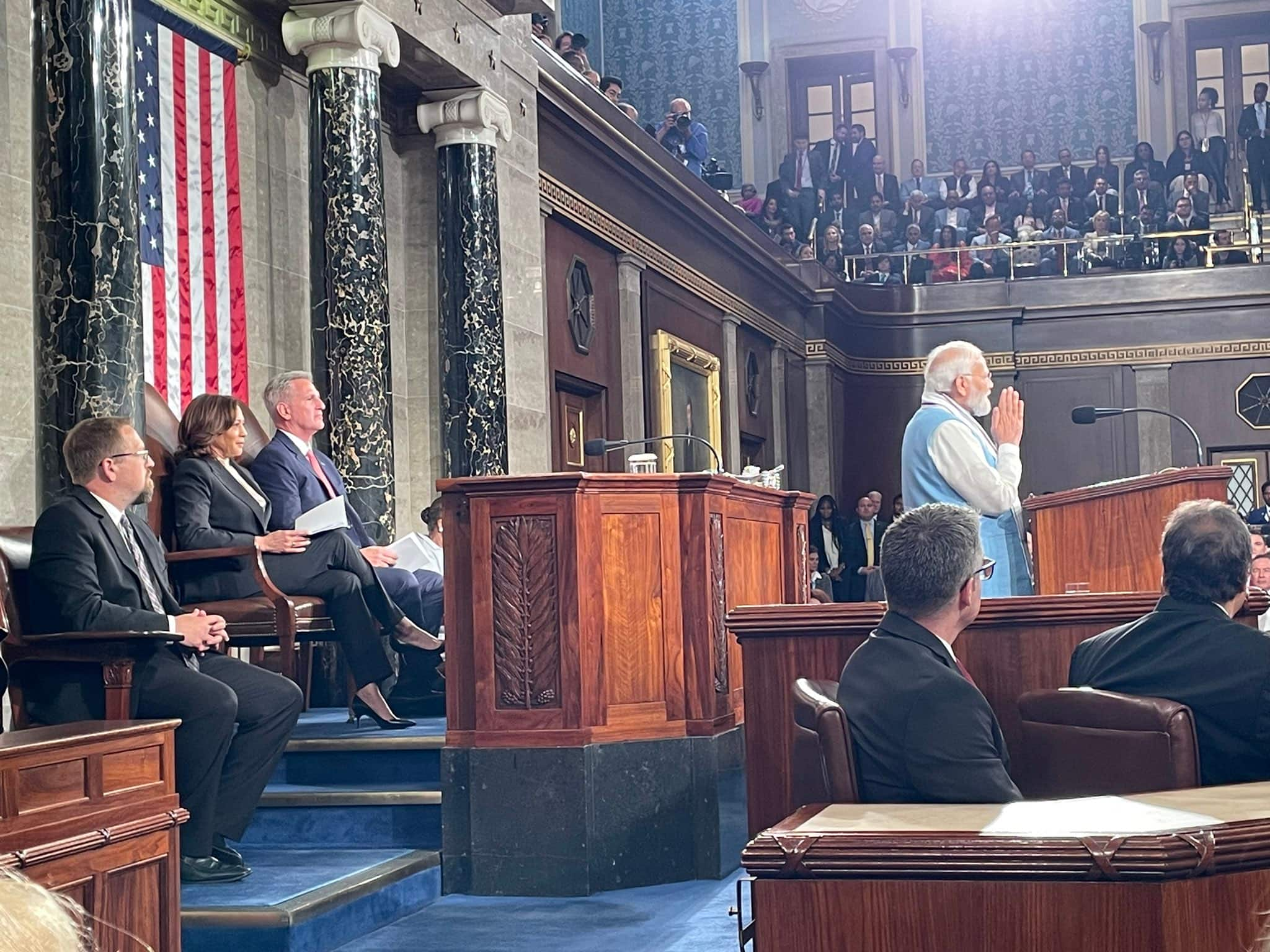 PM Modi's another meaning to AI in the US congress gets standing ovation 