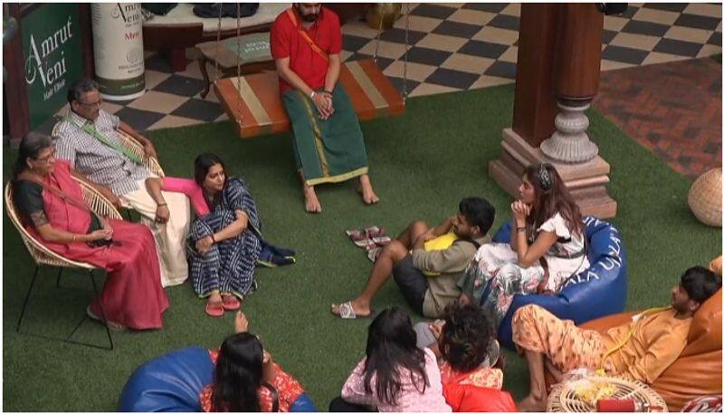 Bigg Boss Malayalam season 5 Shobhas Parents reveals their favourite hrk