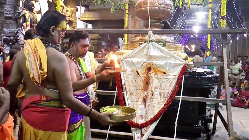 nellaiappar temple flag hoisting festival held very well in tirunelveli