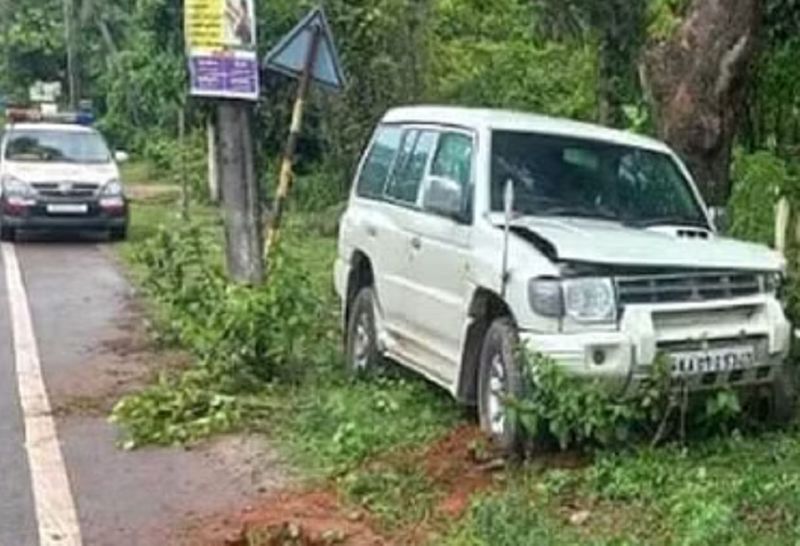 Tenlangana mla rohit reddy car accident near karkala gvd