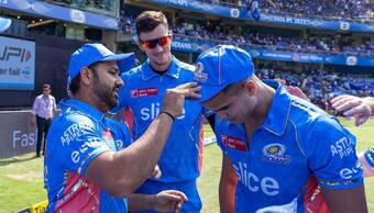 సిక్స్ ప్యాక్ లుక్‌లో షాకిచ్చిన అర్జున్ టెండూల్కర్... క్రికెటర్‌గా సక్సెస్ కాకపోయినా...