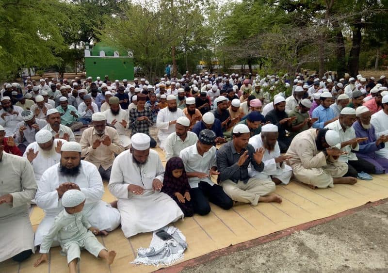 muslim community pray for rain in bagalkote gvd