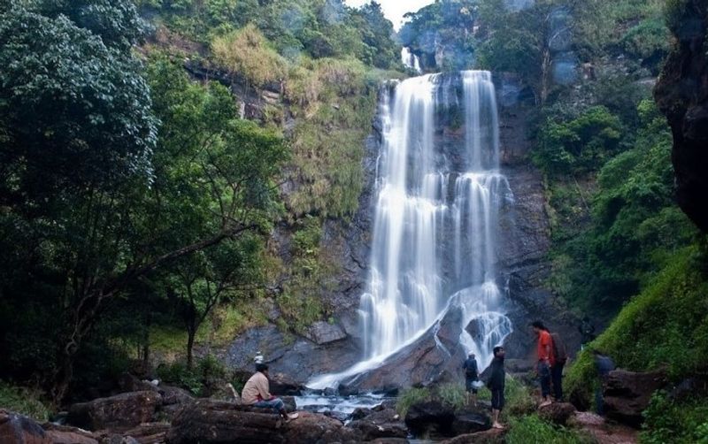 Hyderabad youth died in Chikkamagaluru Hebbe falls during selfie sat