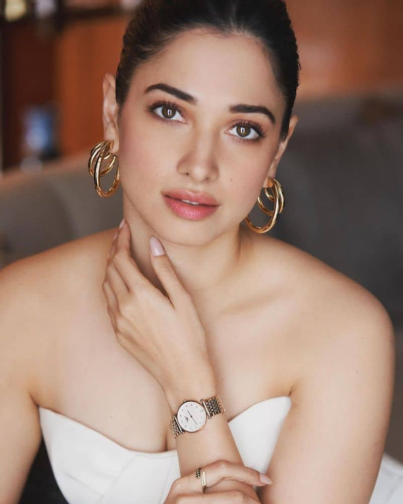 here actress tamannaah bhatia  skin care routine for glowing skin in tamil