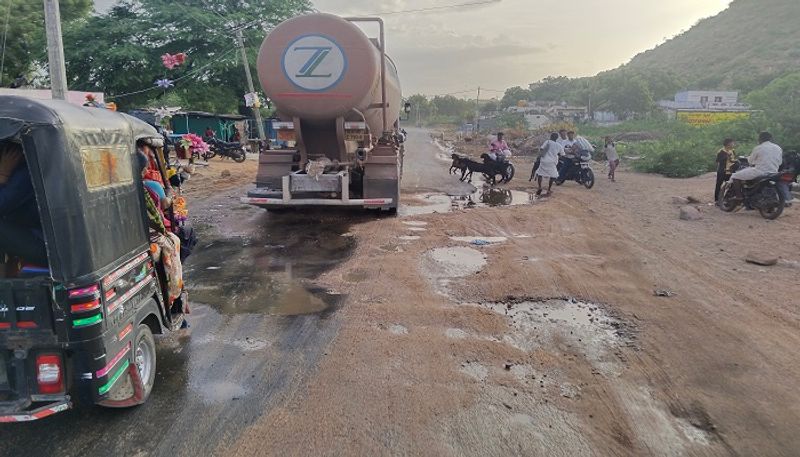 Road Pothole Problem in Bengaluru Bidar Highway grg