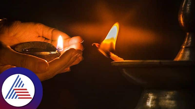 Vastu Tips Significance of Using Ghee and Oil for Lighting Diya skr