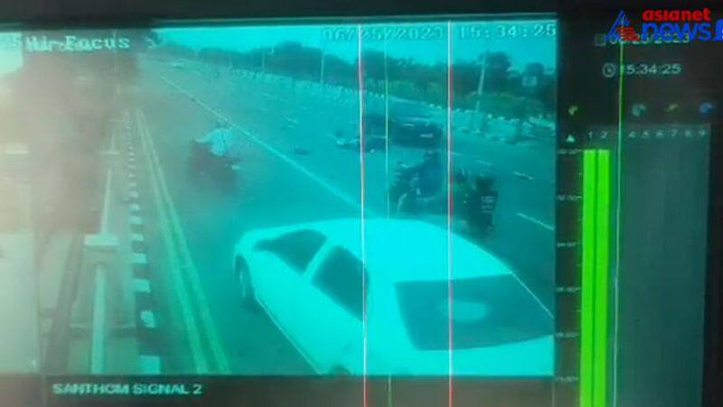 in Chennai Accident was caught on CCTV! Collision of two-wheeled vehicles! 2 people died after being thrown!