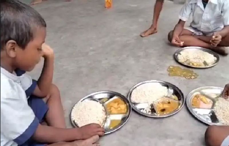 Instead of cooked rice, Students served Puffed rice in Odisha school Vin