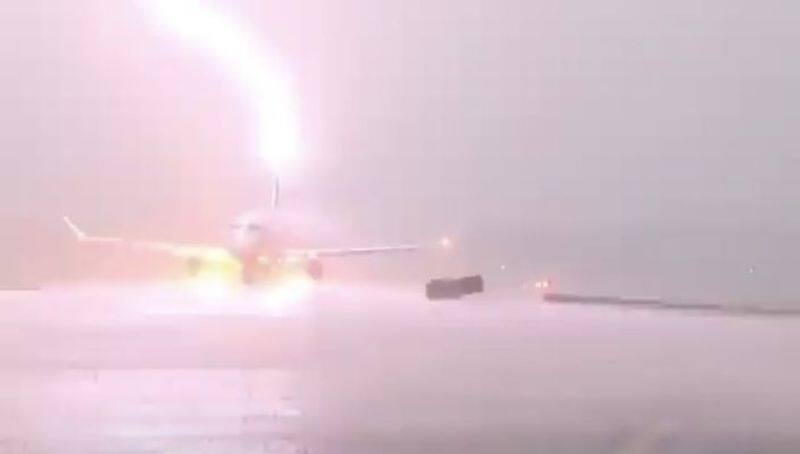 WATCH Moment when lightning strikes American Eagle aircraft in Arkansas