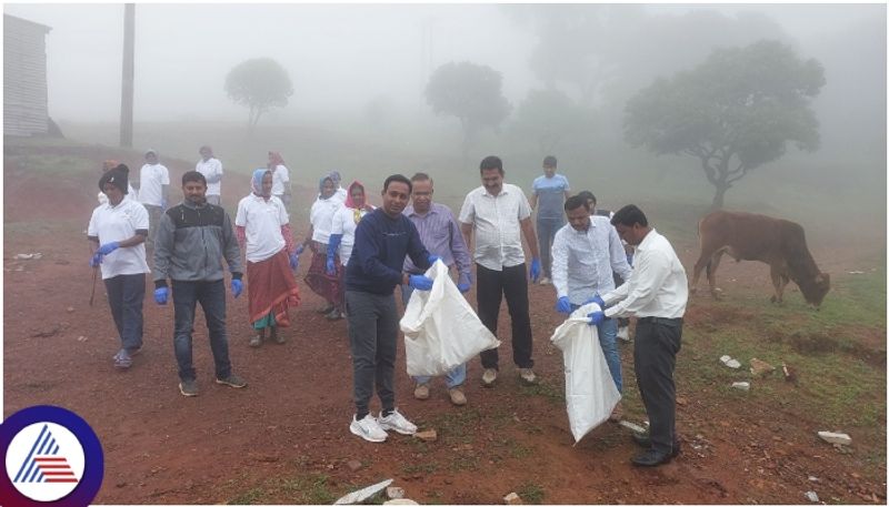 Chikkamagaluru resort owners cleaned the garbage thrown by the tourists in hill ranges sat