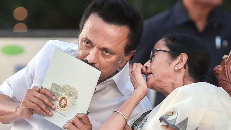 Mamata Banerjee should get well soon.. MK Stalin