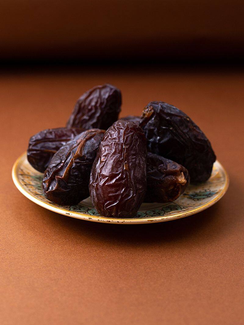 amazing health benefits of eating dates daily