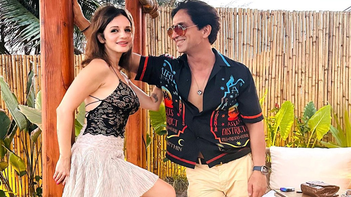 Sussanne Khan drops lovable vacay moments with beau Arslan Goni