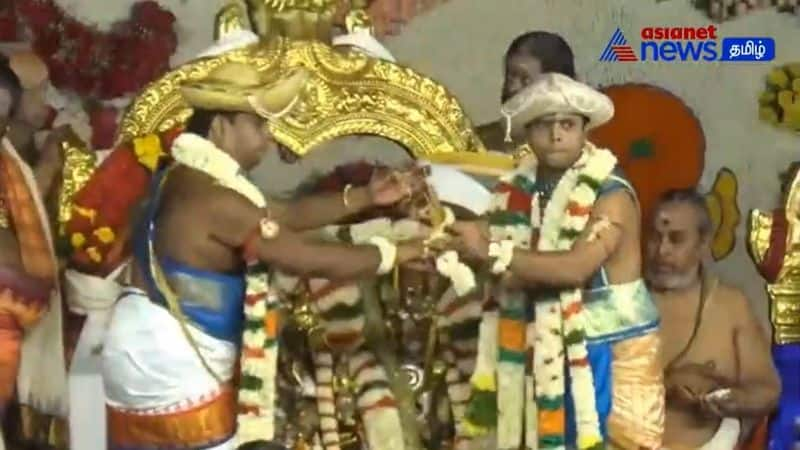 devotees gifted rs 26 lakhs for meenakshi thirukalyanam in madurai