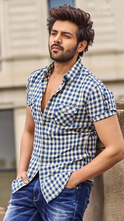 <p>कार्तिक आर्यन ( Kartik Aaryan ) और निर्देशक अनुराग बसु ( Anurag Basu ) 'आशिकी 3' ( Aashiqui 3 ) के लिए साथ आ रहे हैं। </p>
