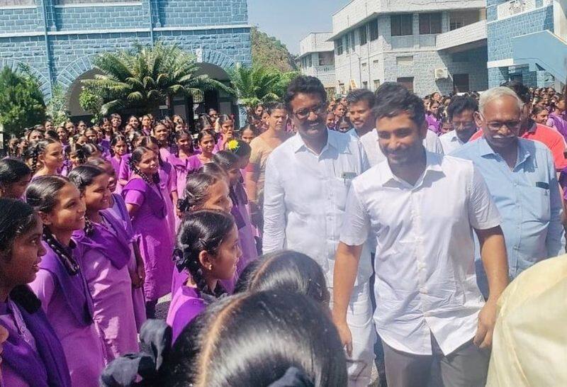 Ambati Rayudu on a tour in Guntur district; The stage is set for political entry