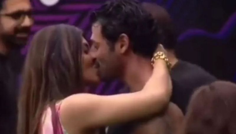 Akanksha Jad lip lock video gets attention hrk