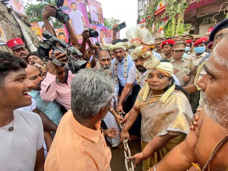 more than 1000 years old traditional moolanathar temple car festival held well