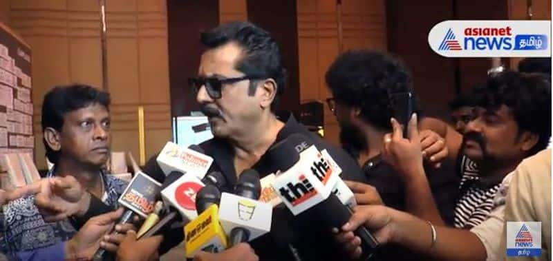 Actor Sarathkumar angered  while asking about Vijay political entry