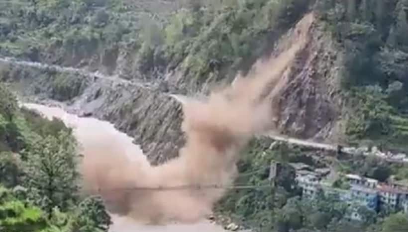 Uttarakhand: Landslide blocks Badrinath National Highway again; commuters stuck