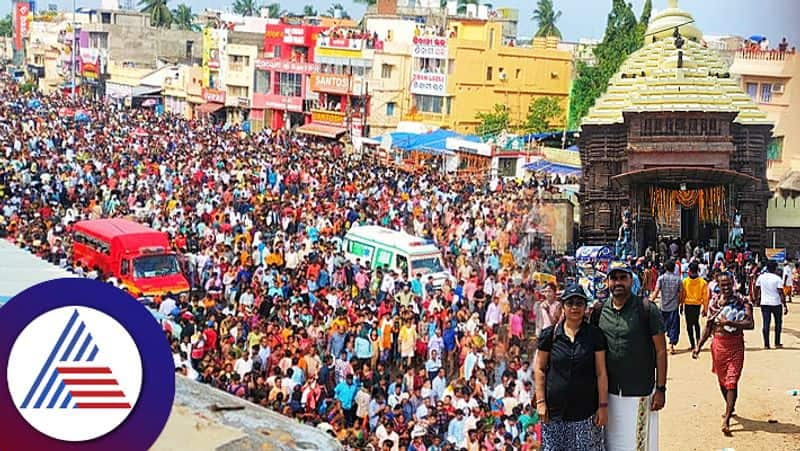 either bird or aeroplane fly on puri jagannath temple of orissa