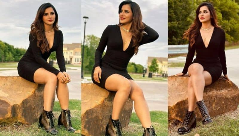 Bigg Boss Fame Ashu Reddy Stunning Looks in mini dress NSK