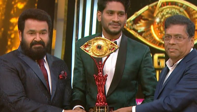 Bigg Boss Malayalam season 5 Grand Finale live coverage Akhil Marar wins show hrk