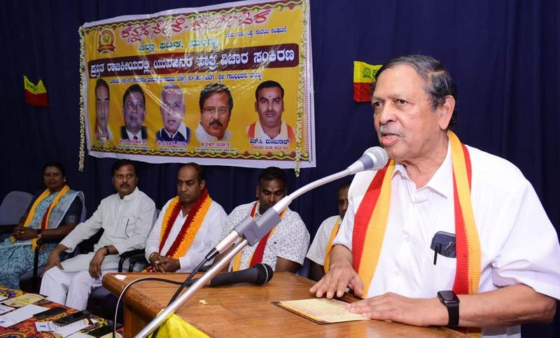 Economic condition is serious due to free fortunes of Congress Says Justice Santosh Hegde gvd