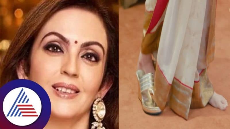 Neeta Ambani left her slippers while talking to Banaras saree makers suc