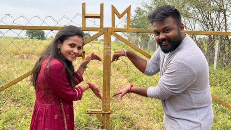 cook with comali Manimegalai and her husband Hussain funny prank with baby