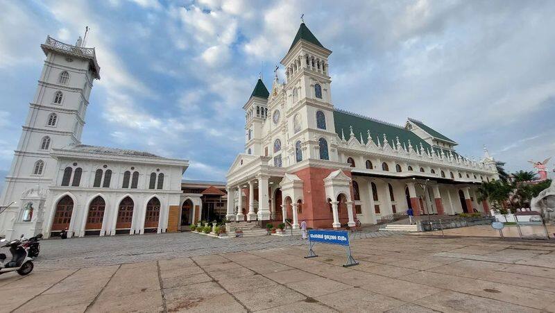 St. Mary's Forane Church to Edappally Church: tracing through 5 famous Kerala churches ATG EAI