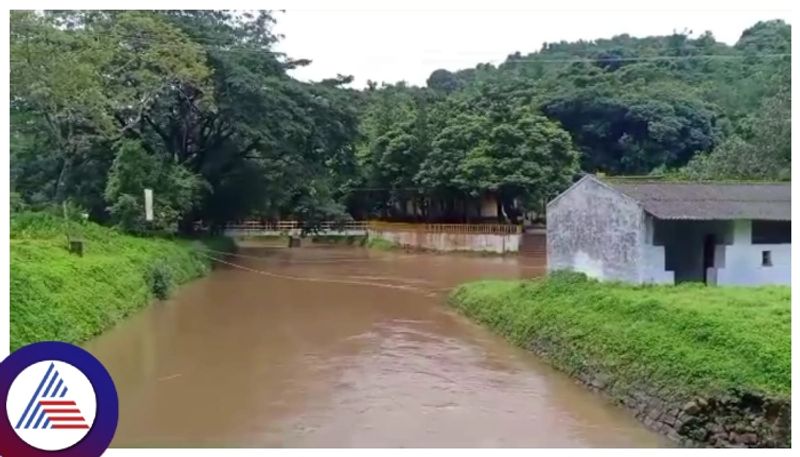 Karnataka Rain Updates Heavy rain lashes  Kodagu orange alert announced  gow