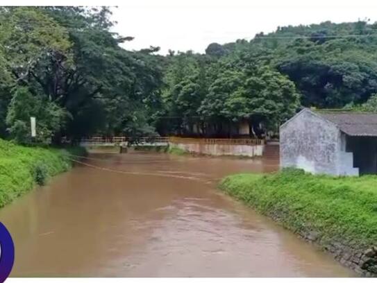 Telangana rains: Due to heavy rains, the connection between several villages in Nalgonda has been severed RMA