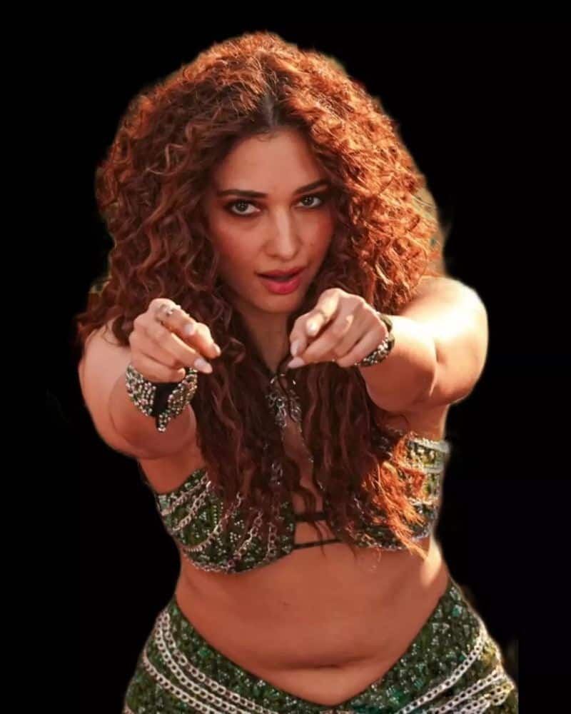 Tamannaah Bhatia kaavaalaa song hot photos 