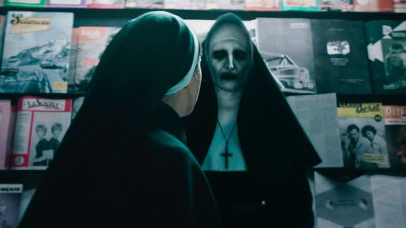 woman dressed as 'The Nun', People ran away in fear  video goes viral - bsb