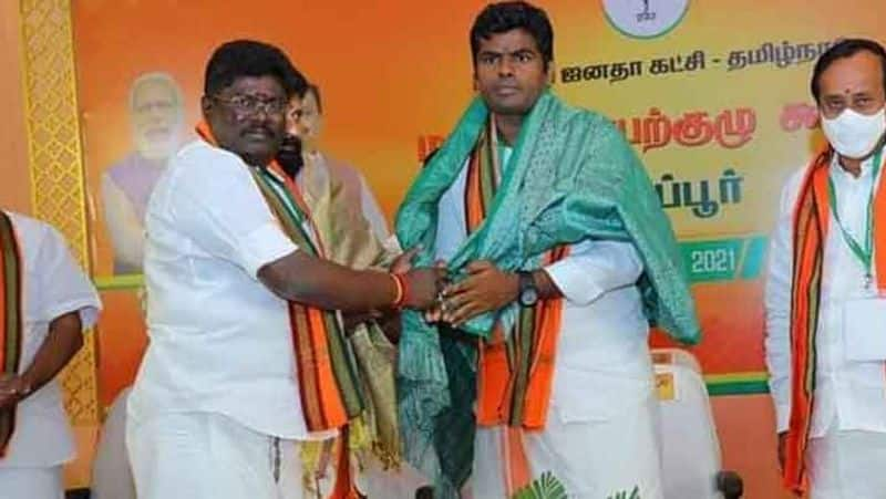 former MLA manickam join Aiadmk