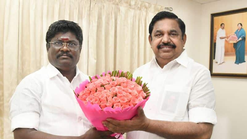 former MLA manickam join Aiadmk