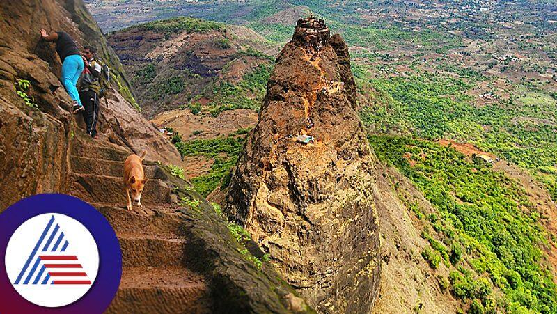 Kalawanti Durg Of Maharashtra Is The Most Mysterious And Historical Place In India roo