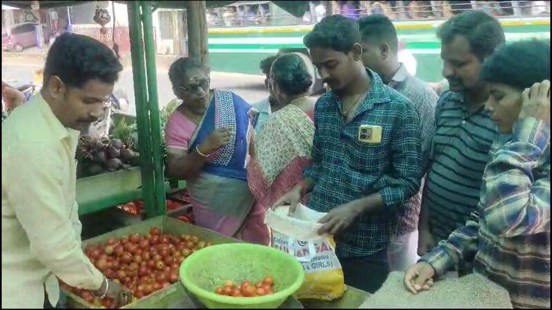 tomato sells rs 20 per kg in cuddalore district