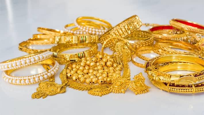 Gold rates for 24 carat/ 22 carat marginally increases on July 15 check latest rates here-sak