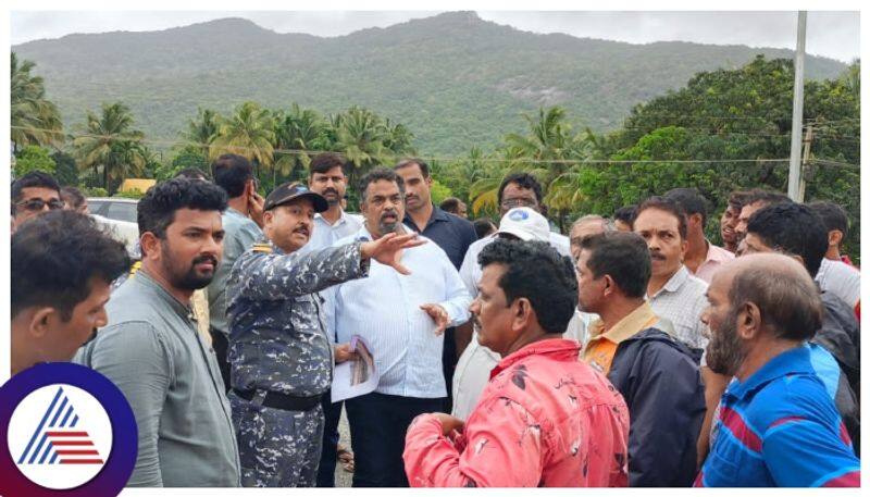 Uttara Kannada Rain Hill collapse due to Karwar shipyard work gow