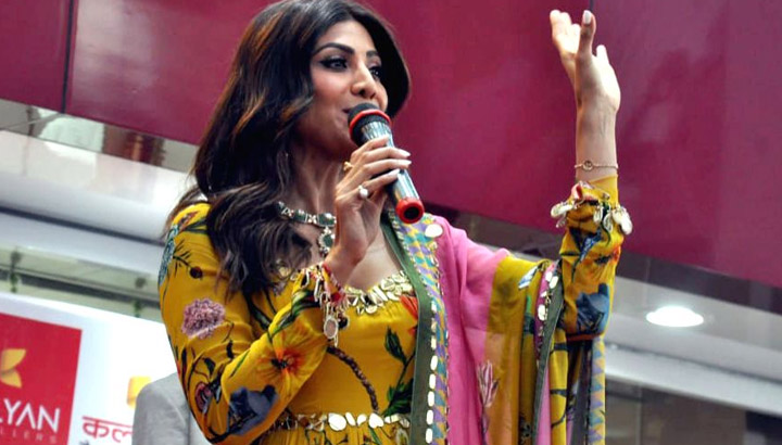 Bollywood Star Shilpa Shetty Fitness Tips while speaking with Kareena Kapoor roo