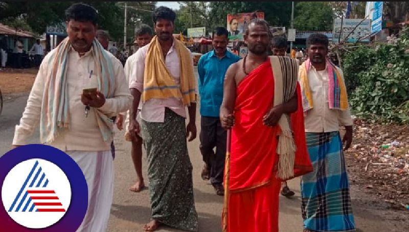 Siddaramaiah Chief Minister Resolution Sharabhaiyya Shri Padayatra to bengaluru from vijayapur rav