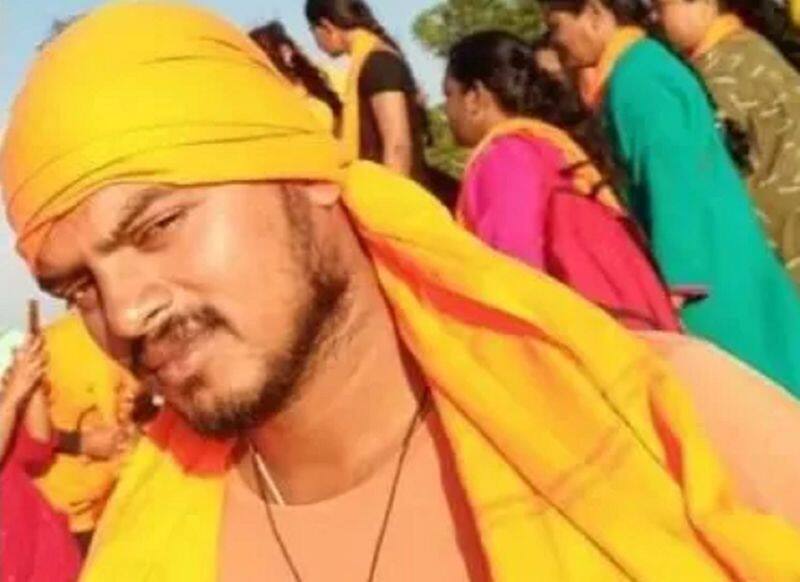 riot on hanuma jayanti youth brigade activist killed by stabbing with a bottle at mysuru gvd